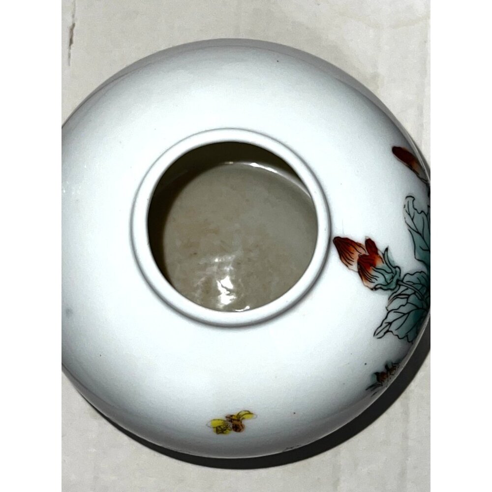 Nora Fenton Designs Hibiscus Flowers and Bees White background Porcelain Vase - Picture 6 of 9